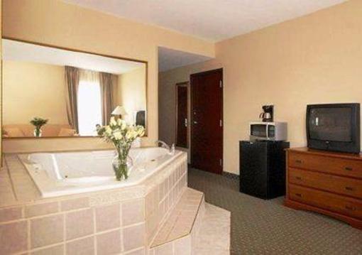 фото отеля Comfort Inn Madison