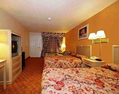 фото отеля Econo Lodge Inn & Suites Coliseum