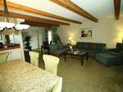фото отеля Econo Lodge Inn & Suites Coliseum