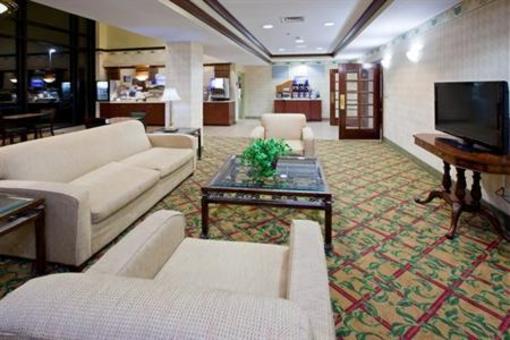 фото отеля Holiday Inn Express Hotel & Suites Shelbyville