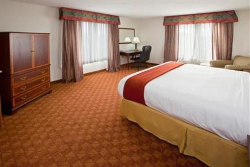 фото отеля Holiday Inn Express Hotel & Suites Shelbyville