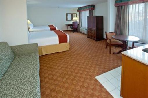 фото отеля Holiday Inn Express Hotel & Suites Shelbyville