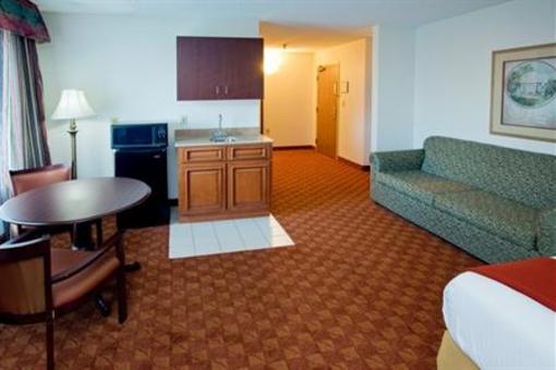 фото отеля Holiday Inn Express Hotel & Suites Shelbyville