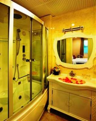 фото отеля Ruby River Hotel