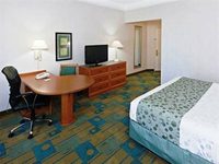 La Quinta Inn & Suites Houston-Bush Intl Airport