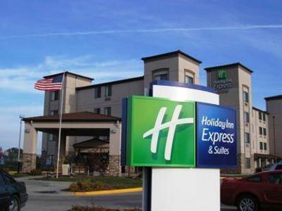 фото отеля Holiday Inn Express Hotel & Suites Carter Lake
