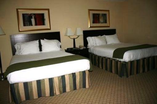 фото отеля Holiday Inn Express Hotel & Suites Carter Lake