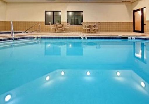 фото отеля Holiday Inn Express Hotel & Suites Carter Lake