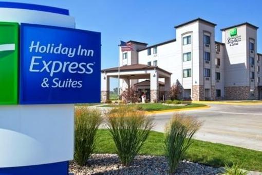 фото отеля Holiday Inn Express Hotel & Suites Carter Lake