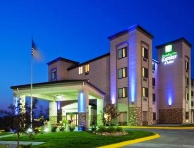 фото отеля Holiday Inn Express Hotel & Suites Carter Lake