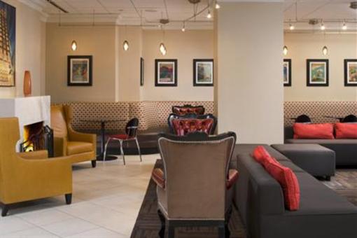 фото отеля Hotel Cass Holiday Inn Express