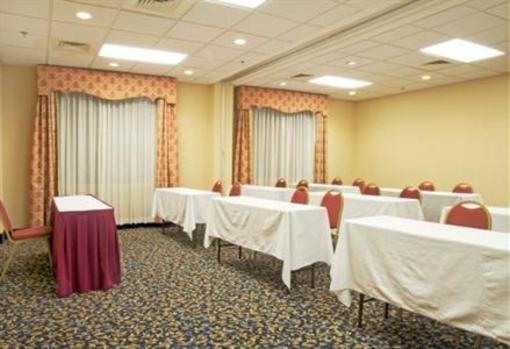 фото отеля Holiday Inn Express Houston - Memorial Park Area