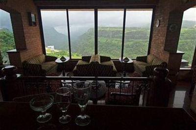 фото отеля Dukes Retreat Khandala