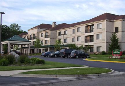 фото отеля Courtyard by Marriott Detroit Brighton