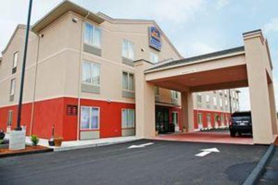 фото отеля BEST WESTERN Providence-Seekonk Inn