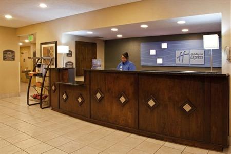 фото отеля Holiday Inn Express Cleveland Oakwood Village