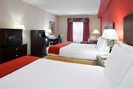 фото отеля Holiday Inn Express Cleveland Oakwood Village