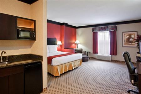 фото отеля Holiday Inn Express Cleveland Oakwood Village