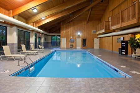 фото отеля Holiday Inn Express Cleveland Oakwood Village