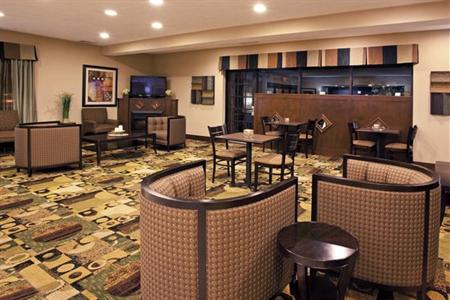 фото отеля Holiday Inn Express Cleveland Oakwood Village