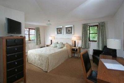 фото отеля Marsh Farm Hotel Swindon