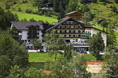 фото отеля Familienhotel Scesaplana