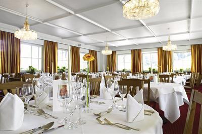 фото отеля Familienhotel Scesaplana
