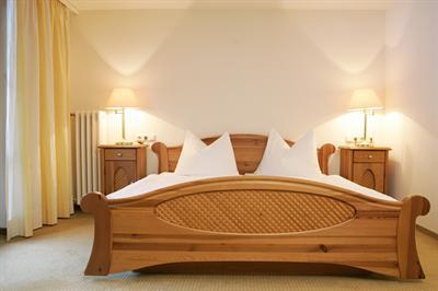 фото отеля Familienhotel Scesaplana