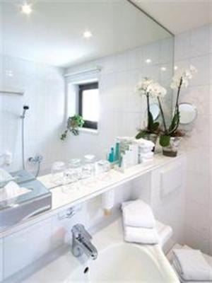 фото отеля Familienhotel Scesaplana