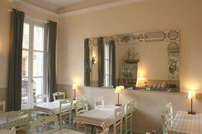 фото отеля Hotel Saint Louis Marseille