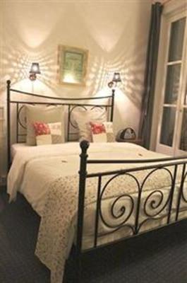 фото отеля Hotel Saint Louis Marseille