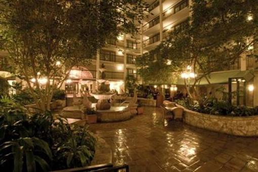 фото отеля Embassy Suites Hotel San Antonio Northwest / I-10