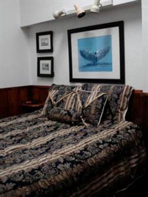 фото отеля 5-J's Beach House Otter Rock
