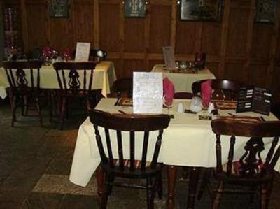 фото отеля The Rose & Crown Sandhurst