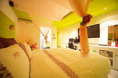 фото отеля Black Hole Hotel