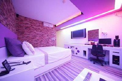 фото отеля Black Hole Hotel