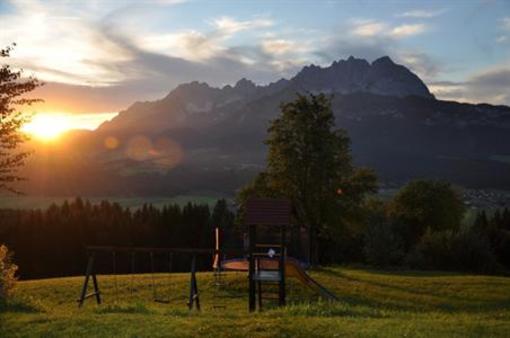 фото отеля Hirschberg Gasthof St. Johann in Tirol