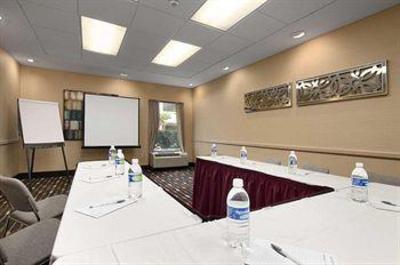 фото отеля Hampton Inn - Brookhollow
