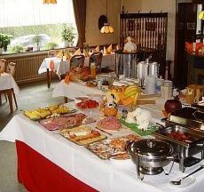 фото отеля Hotel Restaurant Treffpunkt