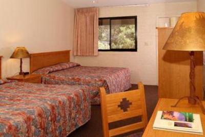 фото отеля Thunderbird Lodge Chinle