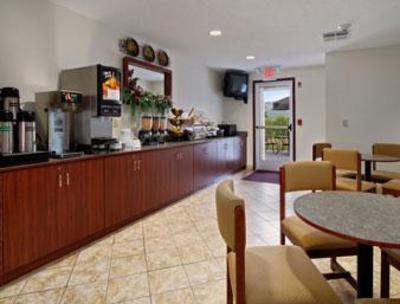 фото отеля Microtel Inn & Suites Sutton/Gassaway