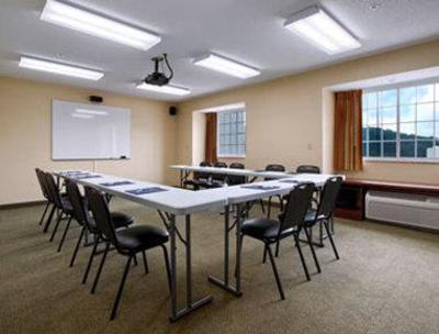 фото отеля Microtel Inn & Suites Sutton/Gassaway