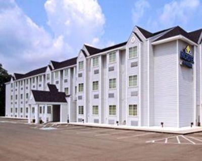 фото отеля Microtel Inn & Suites Sutton/Gassaway