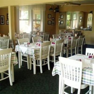 фото отеля Woodbridge Inn