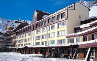 фото отеля Estudios Hoserval Apartments Jaca