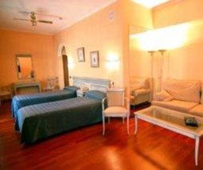 фото отеля Estudios Hoserval Apartments Jaca
