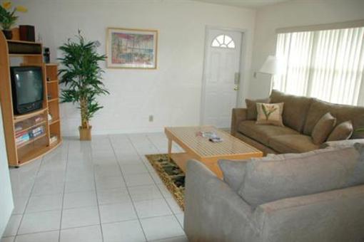 фото отеля Pelican Place Apartments Pompano Beach