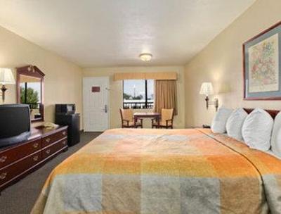 фото отеля Super 8 Corning