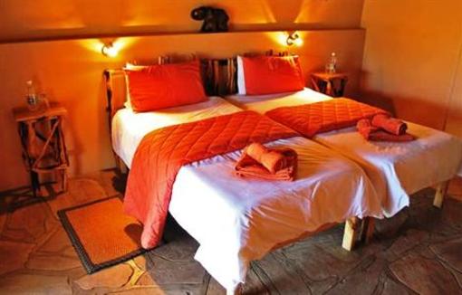 фото отеля Ohange Lodge