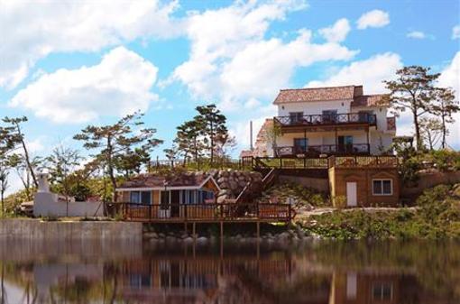 фото отеля Attimua Guesthouse & Pension